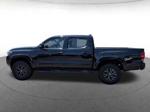 Used 2023 Toyota Tacoma SR5 w/ Technology Package AWD/4WD image 3