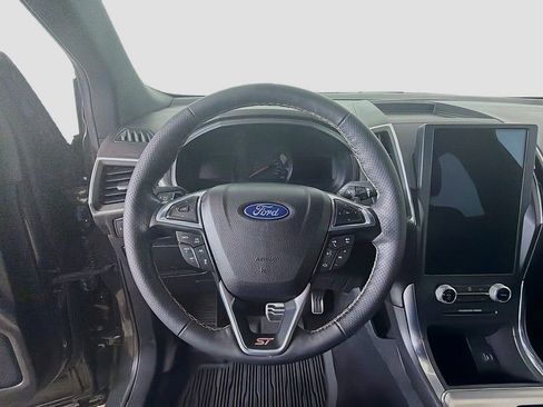 Used 2022 Ford Edge ST w/ Equipment Group 401A image 32