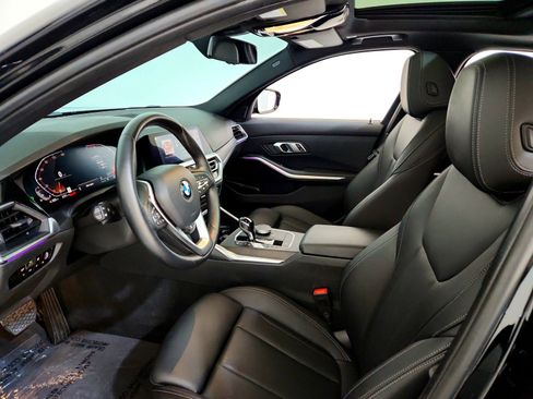 Used 2022 BMW 330i 330i w/ Driving Assistance Package image 8