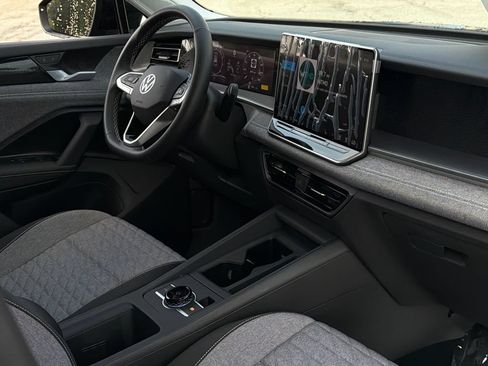 New 2026 Volkswagen Tiguan S AWD/4WD image 8