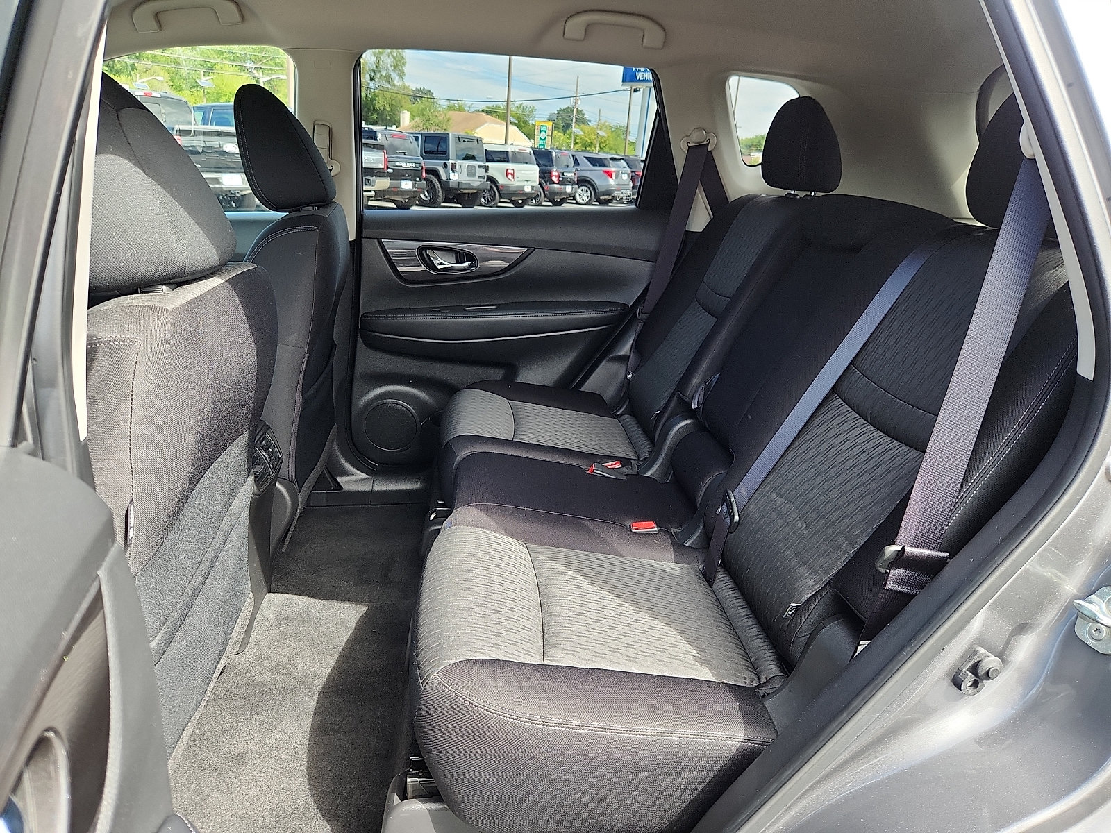 Used 2020 Nissan Rogue SV w/ Premium Package AWD/4WD image 10