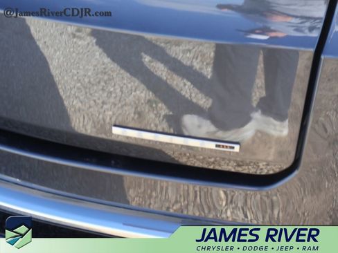 Used 2024 Jeep Grand Wagoneer L Series III image 10