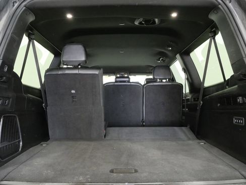 Used 2023 Jeep Wagoneer L Series III w/ Preferred Equipment Group image 24