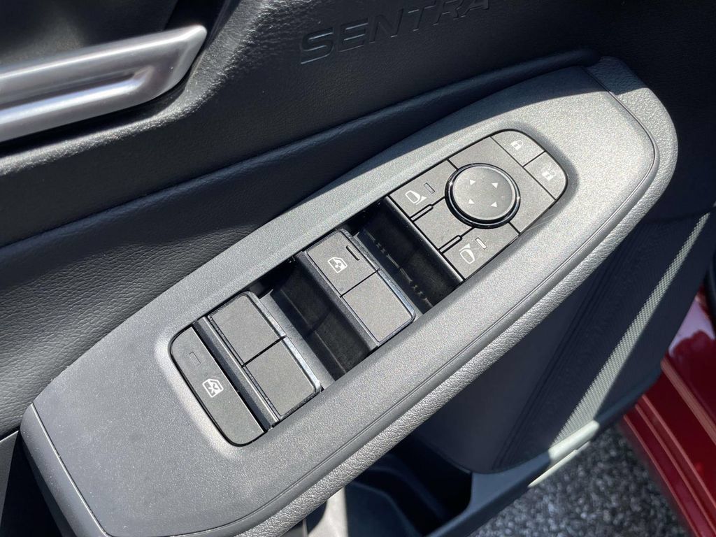 Used 2026 Nissan Sentra SV w/ SV Convenience Package FWD image 17