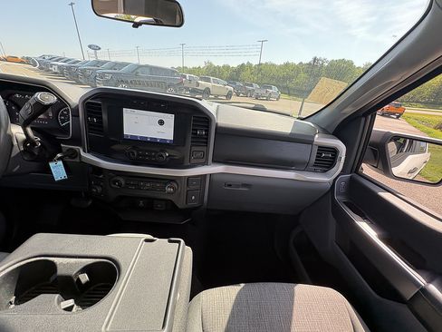 Used 2021 Ford F150 XLT AWD/4WD image 23