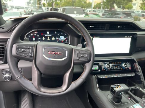 Used 2025 GMC Sierra 1500 AT4 w/ AT4 Premium Package AWD/4WD image 7