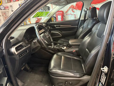 Used 2020 Kia Telluride S AWD/4WD image 11
