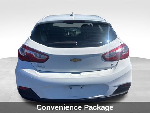 Used 2017 Chevrolet Cruze LT w/ Convenience Package FWD image 4