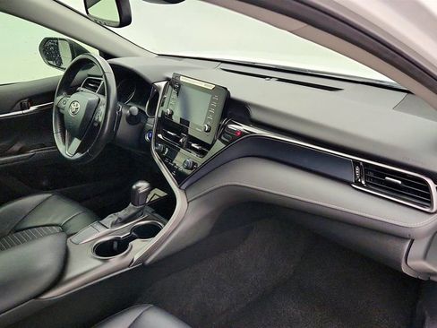 Used 2024 Toyota Camry SE w/ Convenience Package image 24