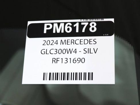 Used 2024 Mercedes-Benz GLC 300 4MATIC image 36