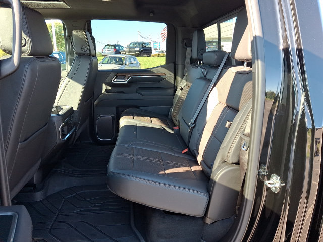 Used 2026 Chevrolet Silverado 1500 High Country w/ High Country Premium Package AWD/4WD image 10