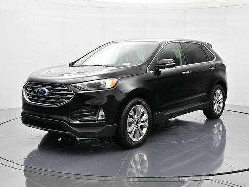 Used 2024 Ford Edge Titanium image 1
