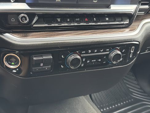 Certified 2025 Chevrolet Silverado 2500 LT w/ Convenience Package image 23