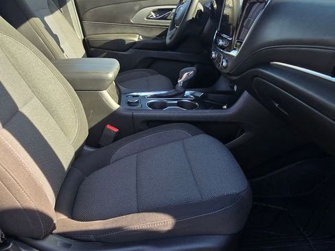 Used 2023 Chevrolet Traverse LT w/ Rear Camera Mirror Package AWD/4WD image 17