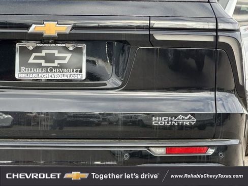 New 2026 Chevrolet Traverse High Country AWD/4WD image 9