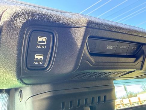 Used 2025 Jeep Wrangler Unlimited Rubicon image 22