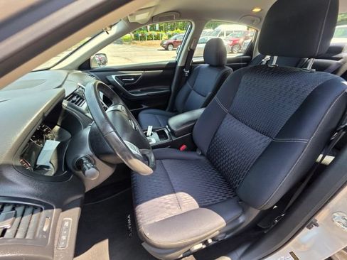 Used 2017 Nissan Altima 2.5 SV FWD image 14