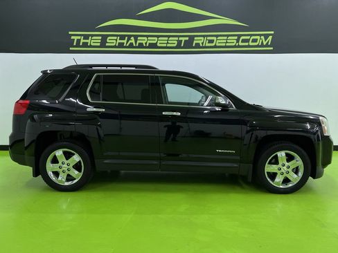 Used 2013 GMC Terrain SLT w/ Chrome and Technology Package FWD image 10
