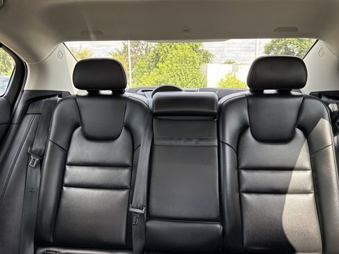 Used 2022 Volvo S60 T8 R-Design Expression w/ Premium Package image 16