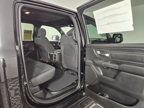 New 2026 RAM 1500 Express AWD/4WD image 34