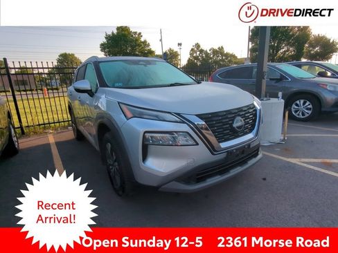 Used 2022 Nissan Rogue SV w/ SV Premium Package AWD/4WD image 1