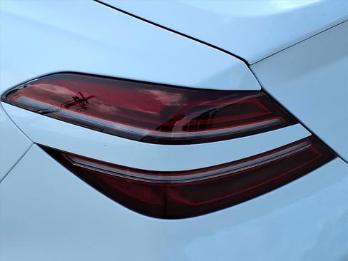 Used 2022 Genesis G70 2.0T RWD image 12