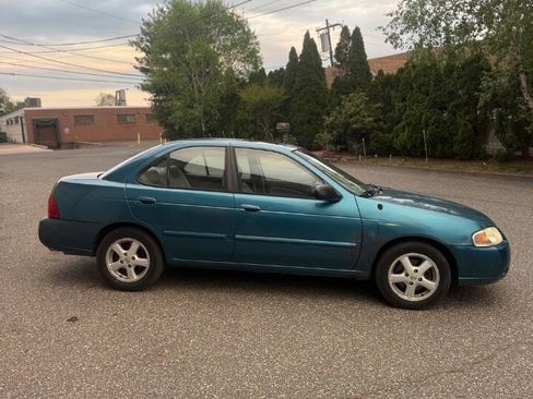 Used 2004 Nissan Sentra S w/ Sunroof Pkg FWD image 7