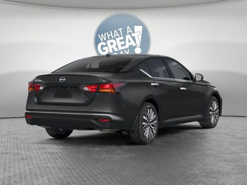 New 2026 Nissan Altima 2.5 SV FWD image 3