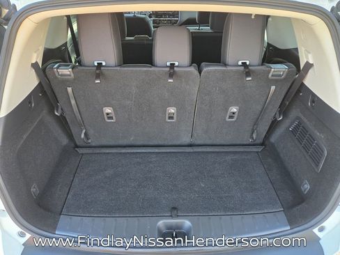 Used 2024 Nissan Pathfinder SV FWD image 14
