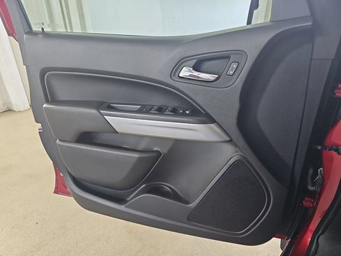 Used 2019 Chevrolet Colorado LT w/ LT Convenience Package AWD/4WD image 31
