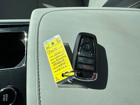 Used 2026 Lincoln Aviator Reserve AWD/4WD image 25