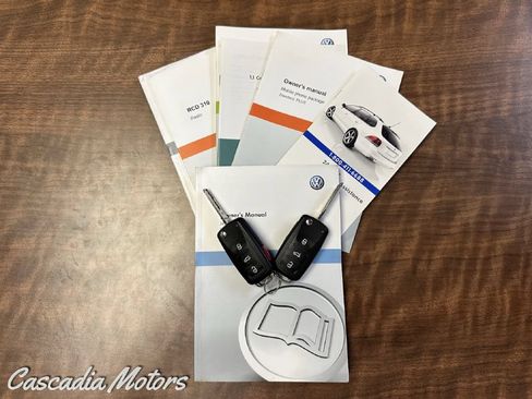 Used 2011 Volkswagen Jetta S FWD image 2