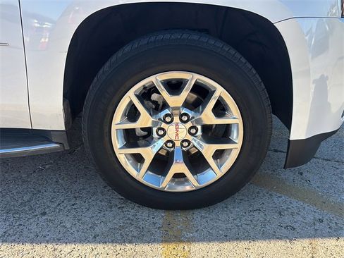 Used 2016 GMC Yukon XL SLT w/ Open Road Package image 9