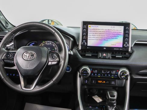 Used 2022 Toyota RAV4 XSE AWD/4WD image 16