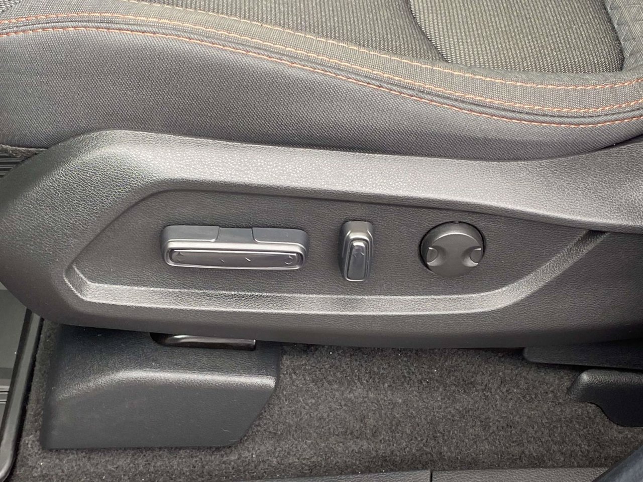 Used 2025 Honda Pilot Sport image 26