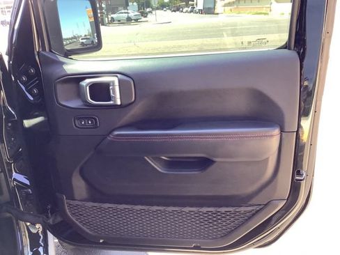 Used 2024 Jeep Wrangler Unlimited Rubicon w/ Technology Group AWD/4WD image 41
