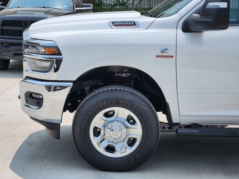New 2026 RAM 2500 Tradesman AWD/4WD image 10