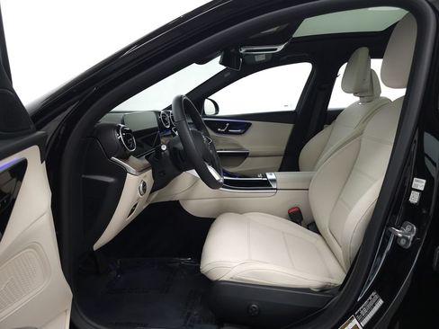 Certified 2026 Mercedes-Benz C 300 4MATIC Sedan image 7