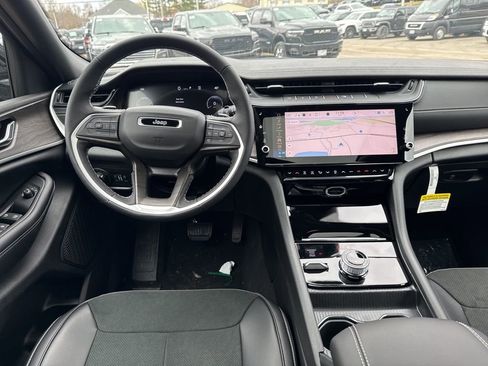 New 2026 Jeep Grand Cherokee Altitude AWD/4WD image 22
