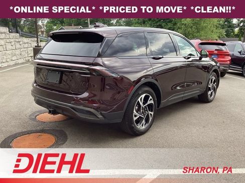 Used 2024 Lincoln Nautilus Premier w/ Jet Appearance Package AWD/4WD image 7