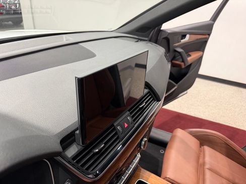 Used 2021 Audi Q5 Prestige w/ Prestige Package AWD/4WD image 49
