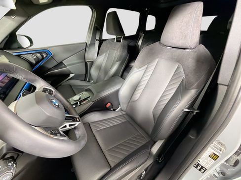 Certified 2025 BMW X3 xDrive30i w/ M Sport Package image 20