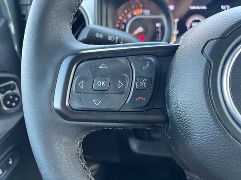 Used 2018 Jeep Wrangler Unlimited Sport S AWD/4WD image 17