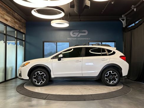 Used 2017 Subaru Crosstrek 2.0i Premium AWD/4WD image 6