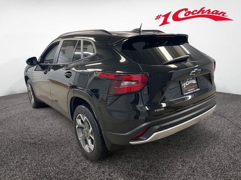 Certified 2024 Chevrolet Trax LT w/ Driver Confidence Package image 13