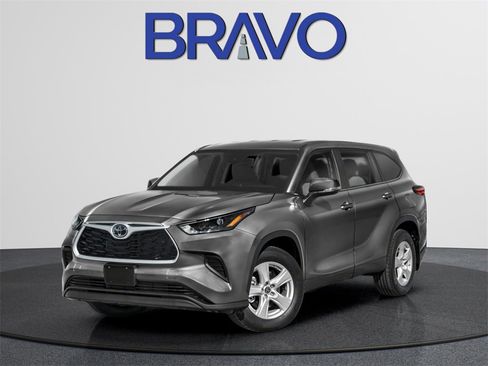 Used 2023 Toyota Highlander L image 1