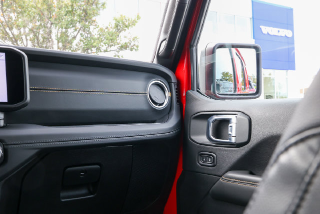 Used 2026 Jeep Wrangler Unlimited Sahara AWD/4WD image 8