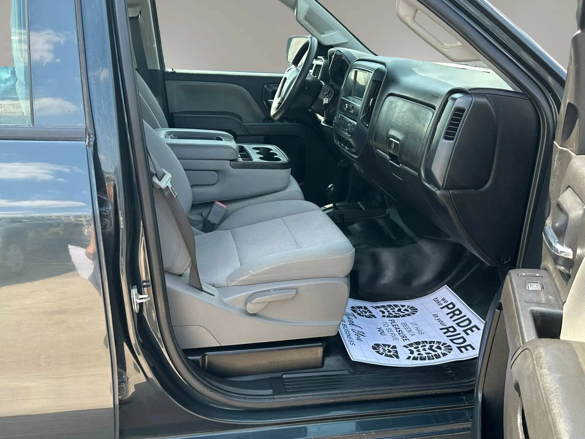Used 2018 Chevrolet Silverado 2500 W/T AWD/4WD image 15
