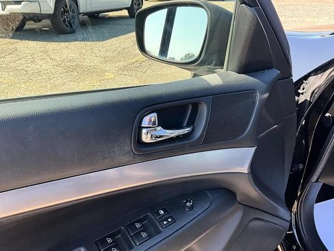Used 2015 INFINITI Q40 AWD w/ Moonroof Package image 13