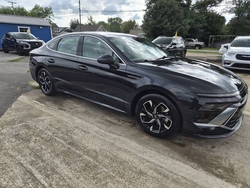 Used 2025 Hyundai Sonata SEL FWD image 6